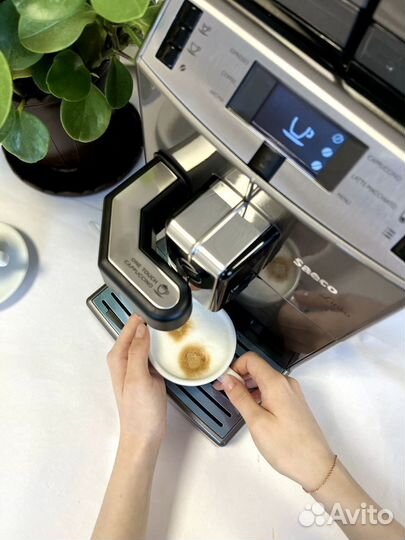 Кофемашина lirika ONE touch cappuccino V4