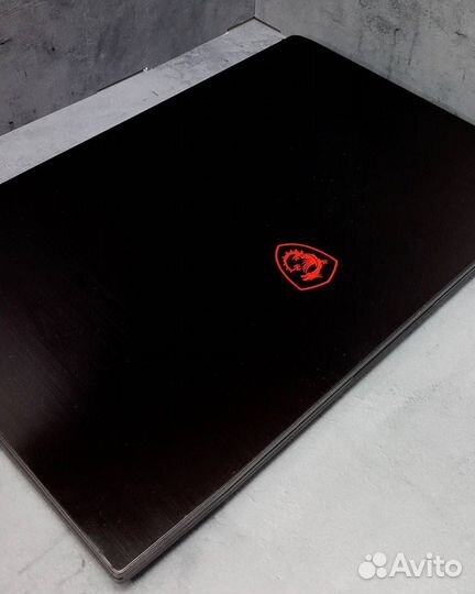 Игровой ноутбук MSI GF75 i5, GTX1050 SSD 512