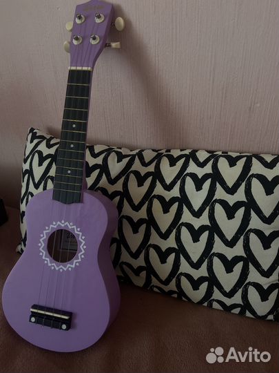 Гитара укулеле