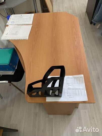 Угловой письменный стол