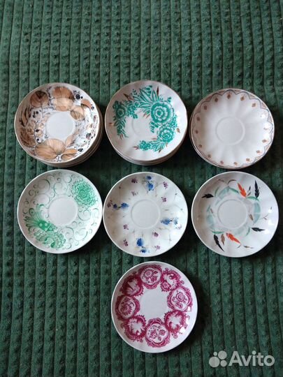 Блюдца, тарелки, сухарницы