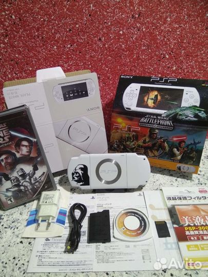 PSP 2000 slim Star Wars 4Гб новая прошитая