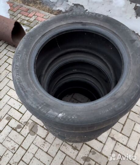 Kumho Ecsta HS51 225/55 R17