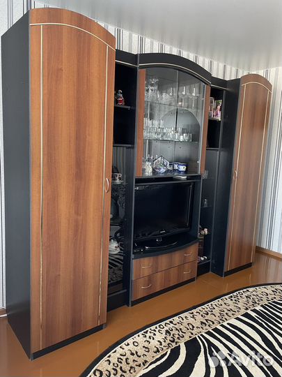 Стенка в гостиную бу