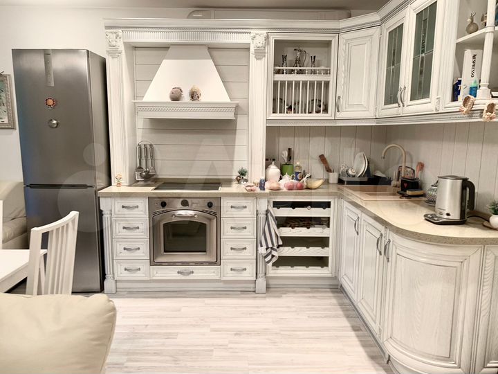 2-к. квартира, 65 м², 3/9 эт.