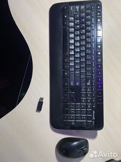 Клавиатура и мышь Microsoft