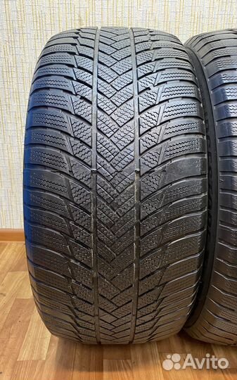 Bridgestone Blizzak LM-001 265/50 R19