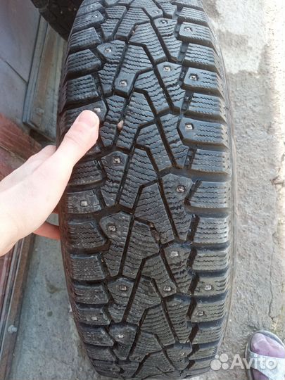 R15 Pirelli Ice Zero 185/65, PCD 4x114.3 DIA 65