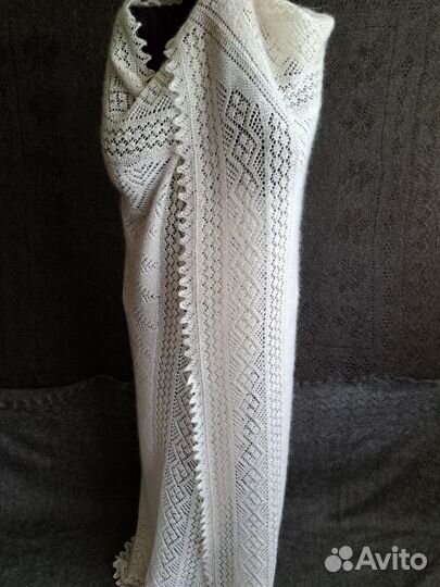 Пуховый платок шаль. Белая шаль