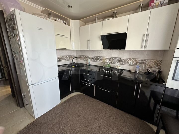 1-к. квартира, 47 м², 8/10 эт.