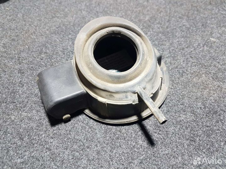 Лючок бензобака Skoda Octavia tour a4 хетчбек