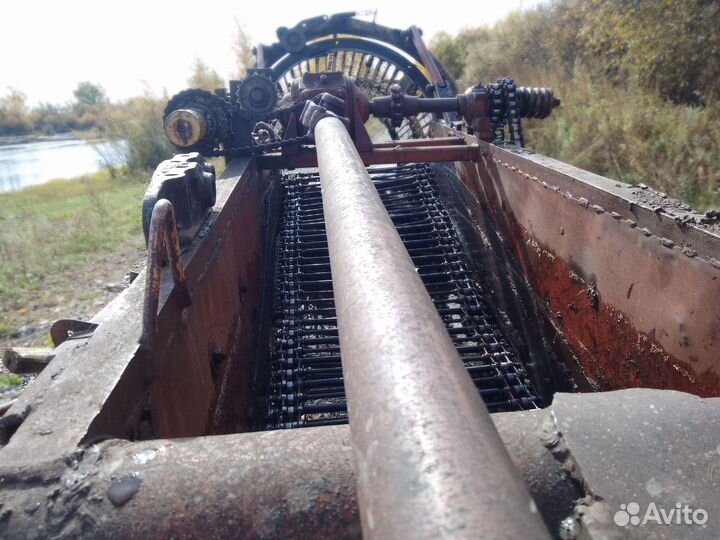 Копатель корнеплодов Агропромсельмаш КСТ-1,4, 1995