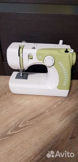 Швейная машина