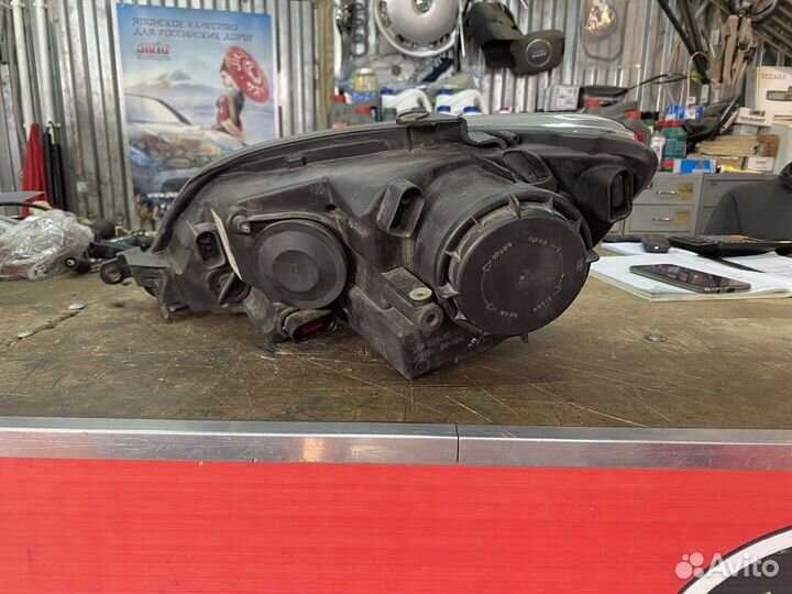 Фара правая VW Golf Plus галоген