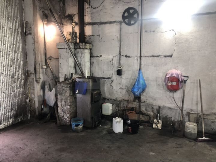 Гараж, > 30 м²