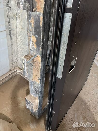 Дверь входная металлическая