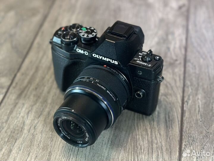 Olympus OM-D E-M10 Mark III kit