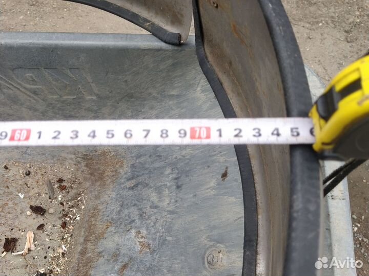 Колпак на запасное колесо