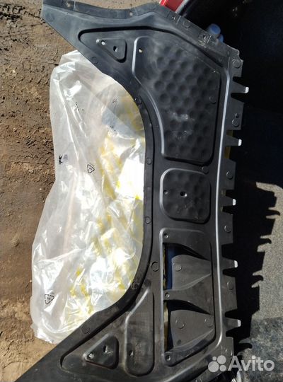 Защита двигателя пластиковая Audi Skoda VW