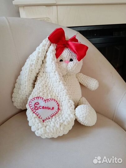 Плюшевая игрушка заяц