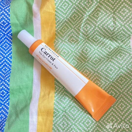 Осветляющий морковный крем для глаз и лица Корея