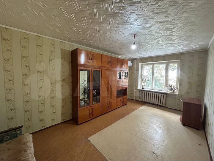 Комната 33,5 м² в 2-к., 3/5 эт.