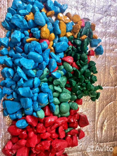 Цветной камень, декоративный камень щебень в сад