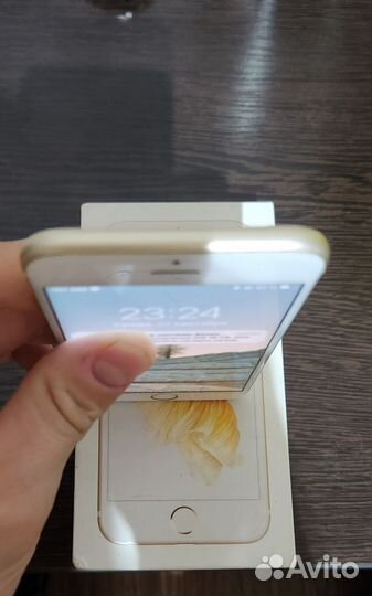 Телефон iPhone 6s