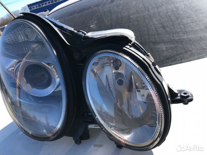 Фара Mercedes w211 e211 правая