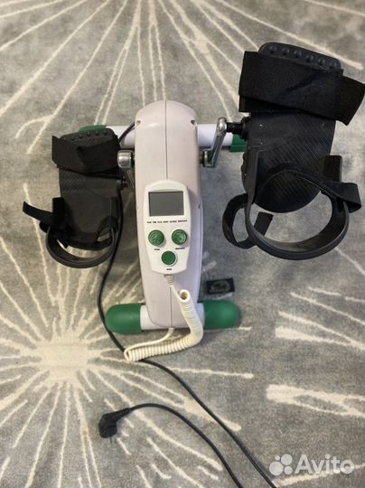 Мини велотренажер для ног