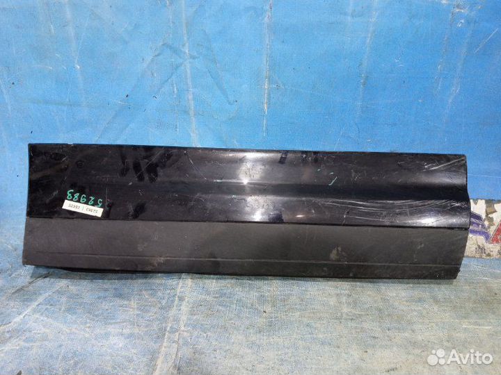 Накладка двери задняя правая Porsche Cayenne 2010