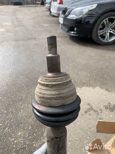 Правый приводной вал VW Golf 4 1.8 Turbo