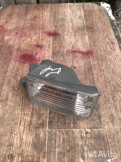 Указатель поворота левый Toyota Rav-4 2000-2003