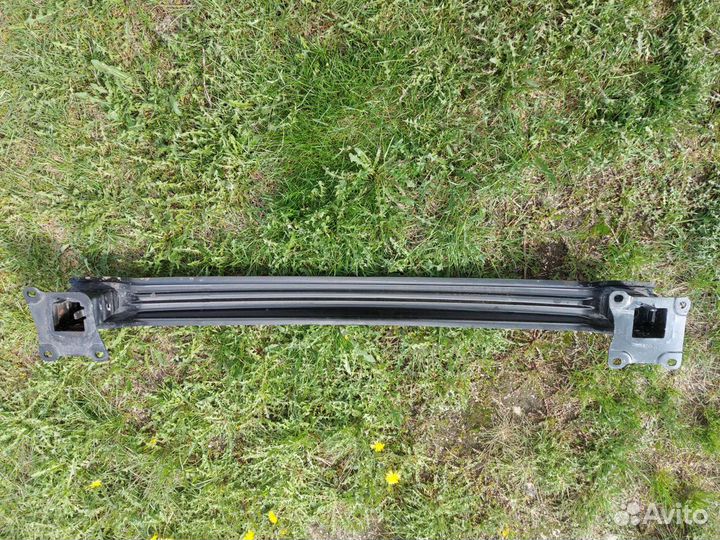 Усилитель бампера на skoda yeti