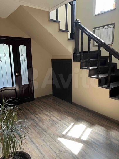 Дом 288,7 м² на участке 7,71 га