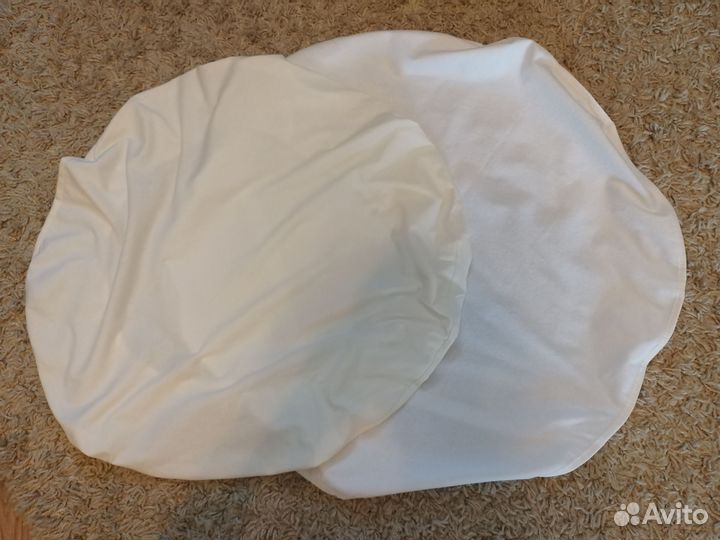 Наматрасник и простынь в круглую кроватку