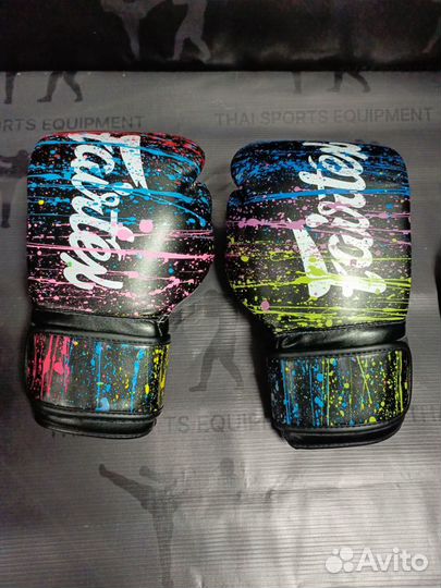 Боксерские перчатки Fairtex