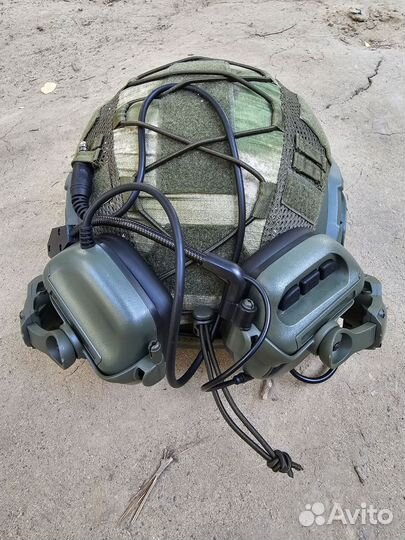 Военный шлем тактический