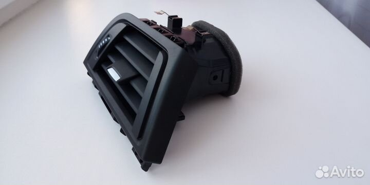 Вентиляционная решётка правая на BMW F30 3 серия