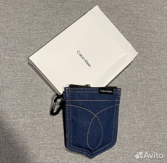 USB кабель для зарядки телефона Calvin Klein