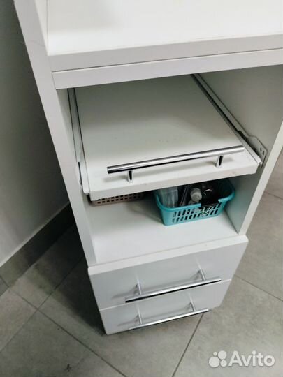 Маникюрный стол, все для маникюра