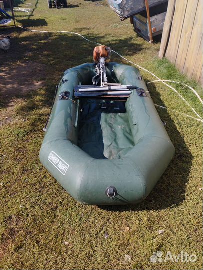 Лодка с мотором