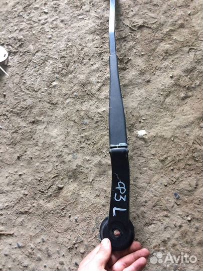 Поводок стеклоочистителя передний Ford Focus 3