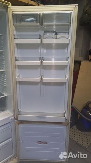Холодильник двухкамерный Атлант Россия