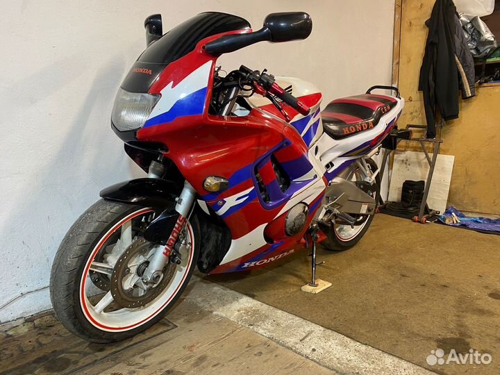 Honda cbr600f3