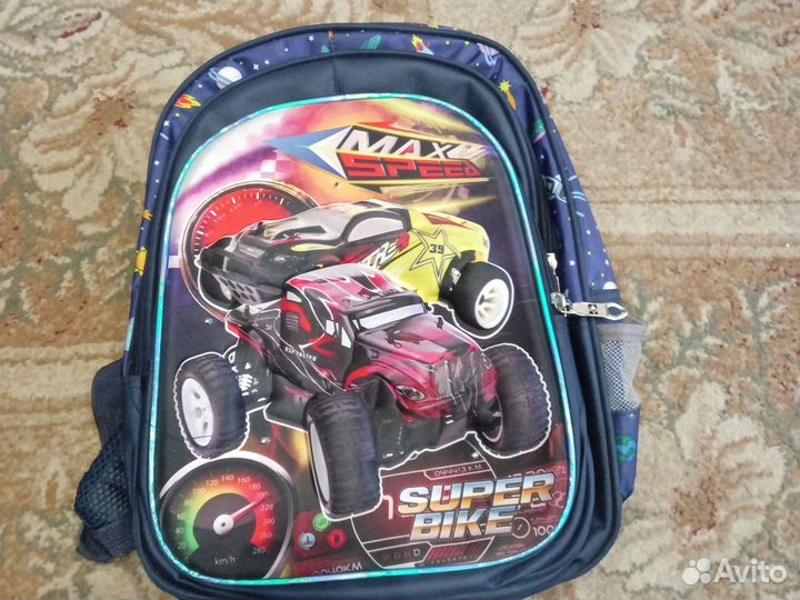 Школьный рюкзак