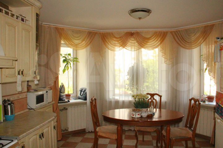 4-к. квартира, 143 м², 5/10 эт.