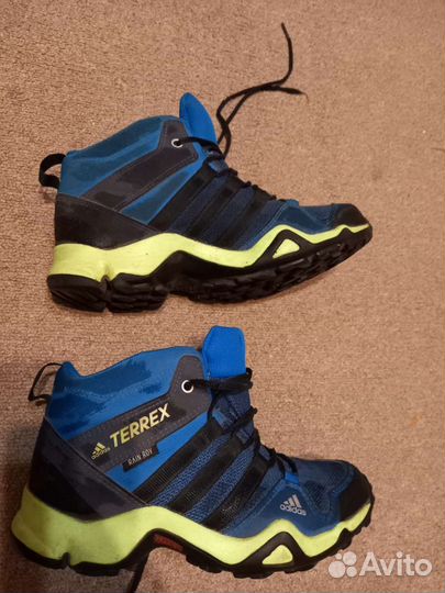 Кроссовки детские adidas terrex оригинальные 36,5