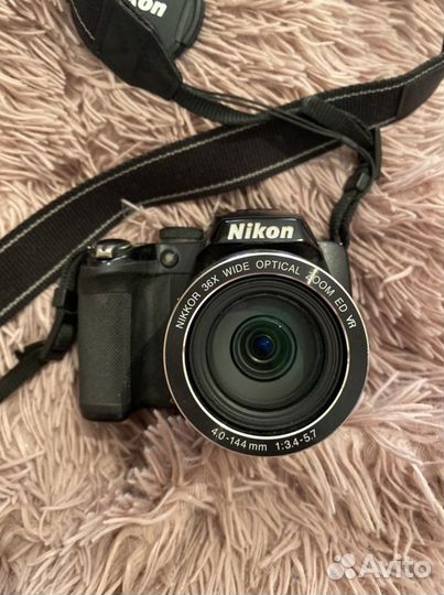 Компактный фотоаппарат