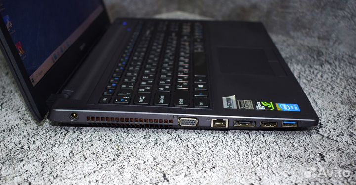 Ноутбук Dexp на Core i7-4710MQ/ 950M/ 8 GB